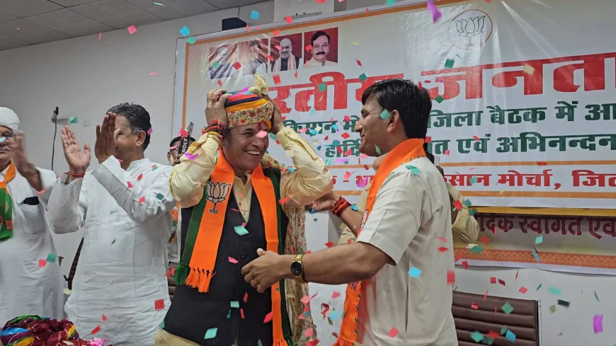 “बंगाल का शेर आया” के नारों से गूंजा BJP कार्यालय, जीत के बाद पहली बार बाड़मेर पहुंचे केंद्रीय मंत्री कैलाश चौधरी