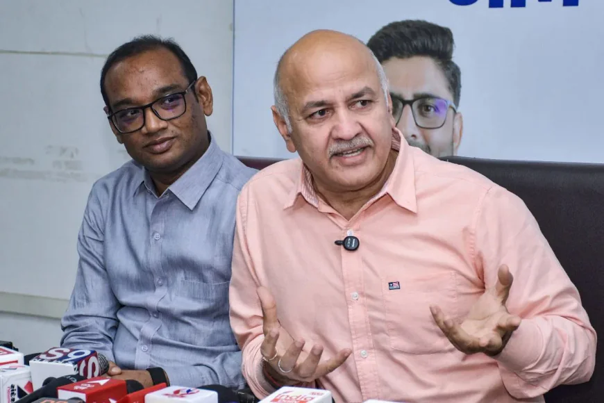 ‘महिलाएं दफ्तर में नहाने को मजबूर’, दिल्ली के पानी संकट पर भड़के मनीष सिसोदिया