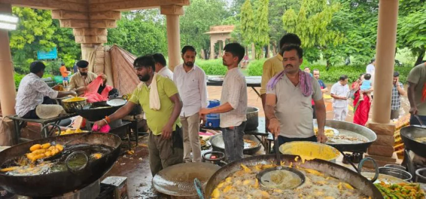 नौतपा में भी जोधपुर का स्वाद कायम: 46°C में बिक रहे मिर्ची बड़े, विदेश जाने वाली मिठाइयों की डिमांड कम