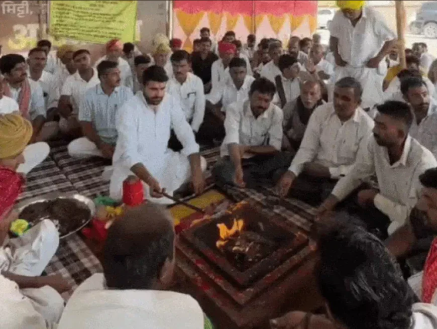 मजदूरों के समर्थन में यज्ञ पर बैठे MLA भाटी: बोले- हे यज्ञ भगवान, सोई हुई सरकार को जगाओ