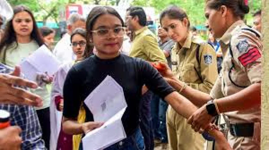 CUET-UG परीक्षा में बड़ा तकनीकी फेलियर! 9 बजे की जगह 11:23 बजे शुरू हुआ एग्जाम, घंटों परेशान रहे लाखों छात्र