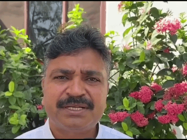 ‘खून और पानी साथ नहीं बह सकता… फिर पाकिस्तान से बातचीत क्यों?’ टीकाराम जूली का केंद्र और RSS पर बड़ा हमला