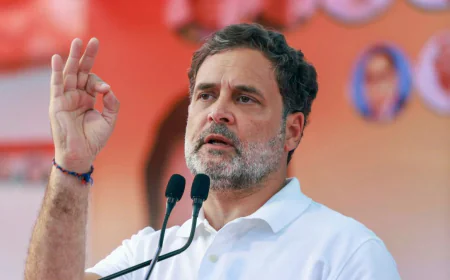 'PM मोदी के पास आम पर बोलने का समय है, लेकिन छात्रों पर नहीं', राहुल गांधी का तंज