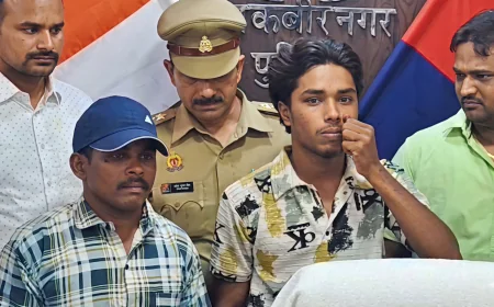 पुलिस कस्टडी में ‘मूंछों पर ताव’, चेन लूटने वाले बदमाशों का कैमरे के सामने बेखौफ अंदाज