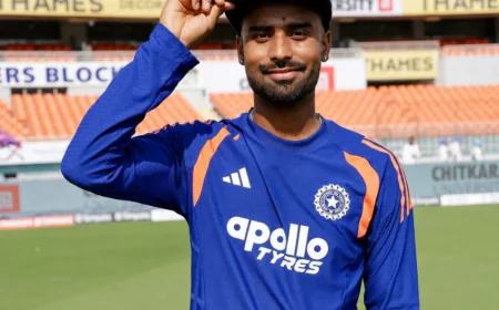 मानव सुथार का डेब्यू पल बना खास: शुभमन गिल नहीं, इस स्टार स्पिनर ने पहनाई टेस्ट कैप
