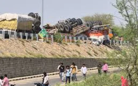 अजमेर-पुष्कर हाईवे पर भीषण हादसा: दो ट्रेलर और डीजल टैंकर की टक्कर, एक ड्राइवर की मौत, 20 हजार लीटर ईंधन से बढ़ा खतरा
