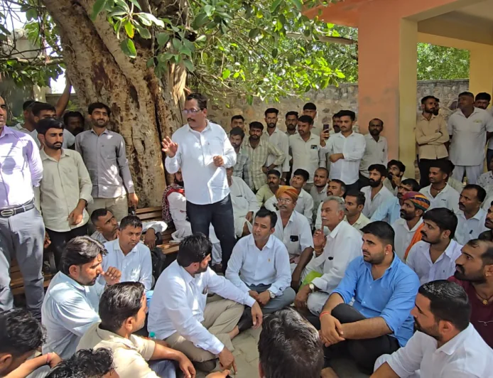 मोर्चरी के बाहर धरना खत्म होने की ओर, 27 लाख मुआवजा और नौकरी पर बनी सहमति; आज मजदूर आंदोलन पर होगी निर्णायक वार्ता