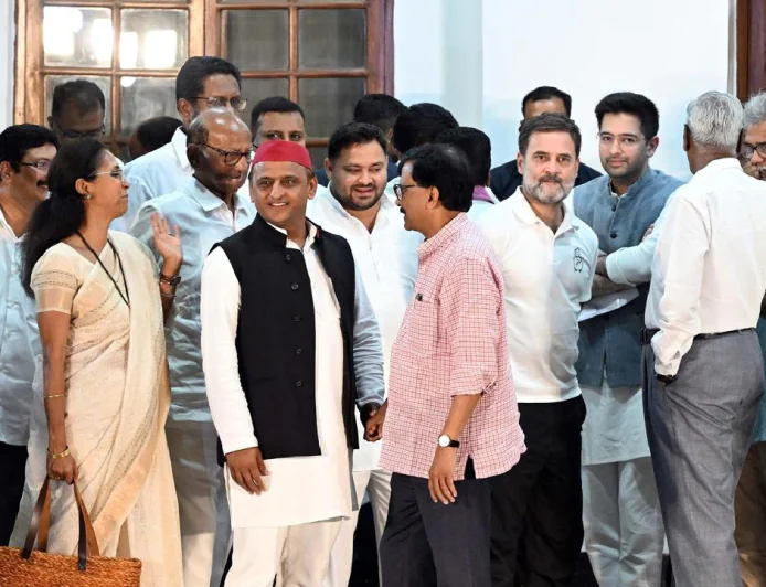 INDIA गठबंधन की अहम बैठक कल: चुनावी झटकों के बाद एकजुटता बचाने की बड़ी चुनौती