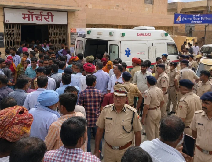 युवक का अपहरण कर बेरहमी से पीटने का आरोप, इलाज के दौरान मौत; मोर्चरी में भारी पुलिस जाब्ता तैनात