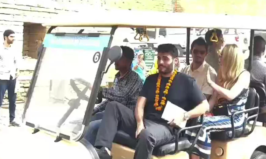 टिफनी ट्रम्प ने जैसलमेर दौरा पूरा कर जामनगर के लिए भरी उड़ान, सोनार किला व राजस्थानी संस्कृति से हुईं प्रभावित