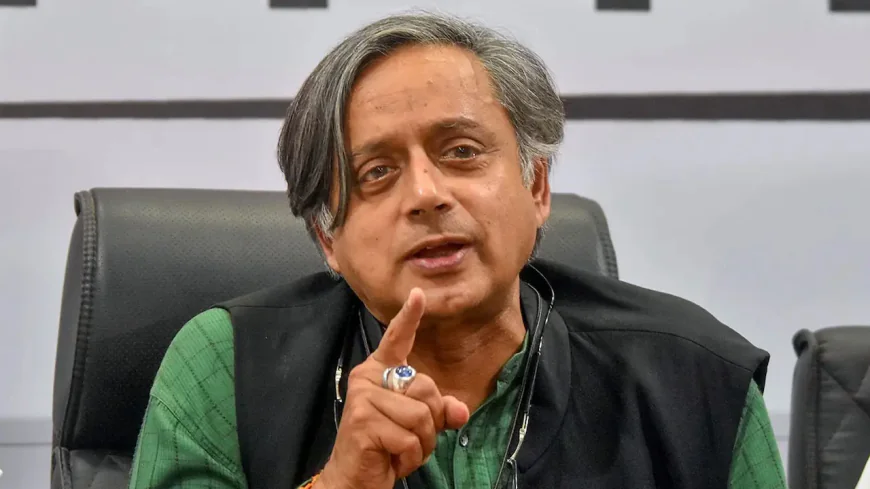 'वंदे मातरम् का सम्मान है, लेकिन...' थरूर बोले- परंपरा को लोगों पर बोझ न बनाएं