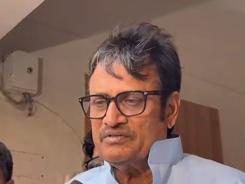 राठौड़ बोले- गहलोत की हर सांस में राजनीति, पूनिया ने बताया तिकड़मबाज; शेखावत बोले- पायलट को आगे बढ़ा रही कांग्रेस