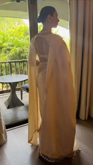 सहेली की शादी में Tamannaah Bhatia ने बिखेरा जलवा, Trisha Krishnan के साथ दिए शानदार पोज