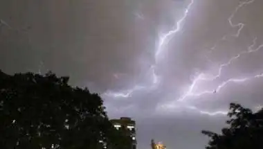 इन 3 जिलों में आंधी-बारिश का यलो अलर्ट, जानें आपके शहर में कब बरसेंगे बादल?